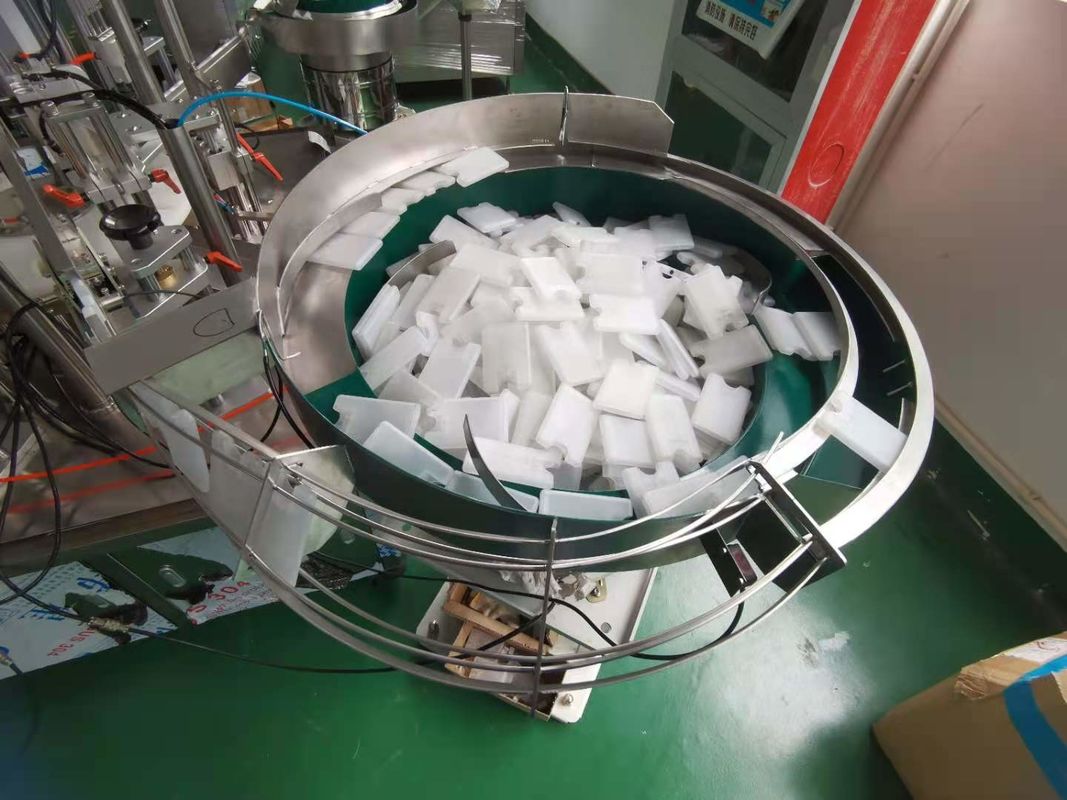 Pocket Card Perfume Bottle Monoblock Filling Capping Machine 1500BPH Tipe otomatis